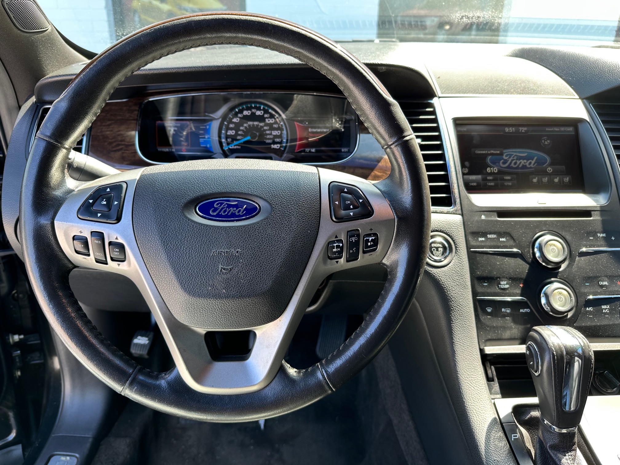 2015 FORD TAURUS LIMITED used vehicle for sale in Houston