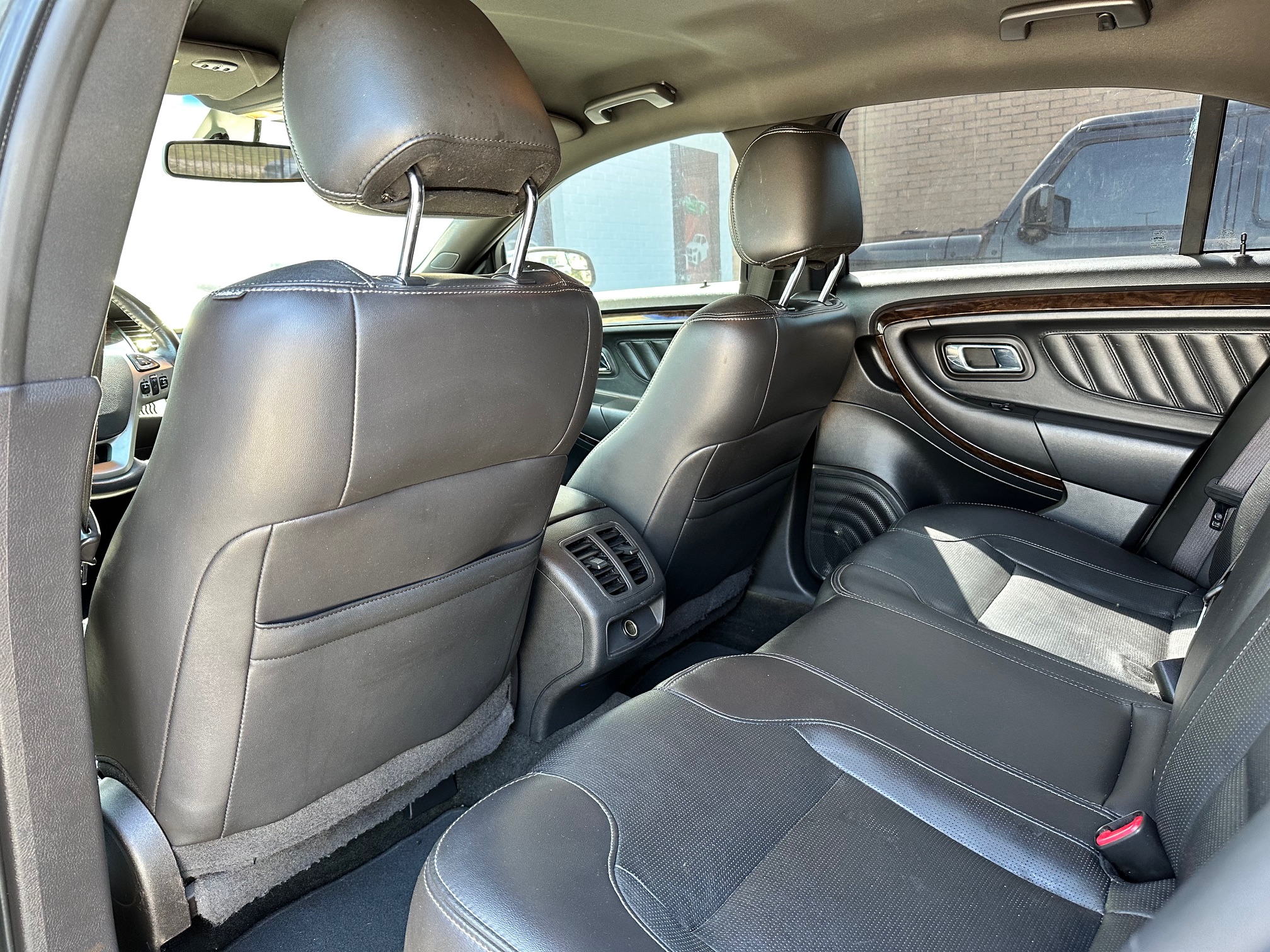2015 FORD TAURUS LIMITED used vehicle for sale in Houston