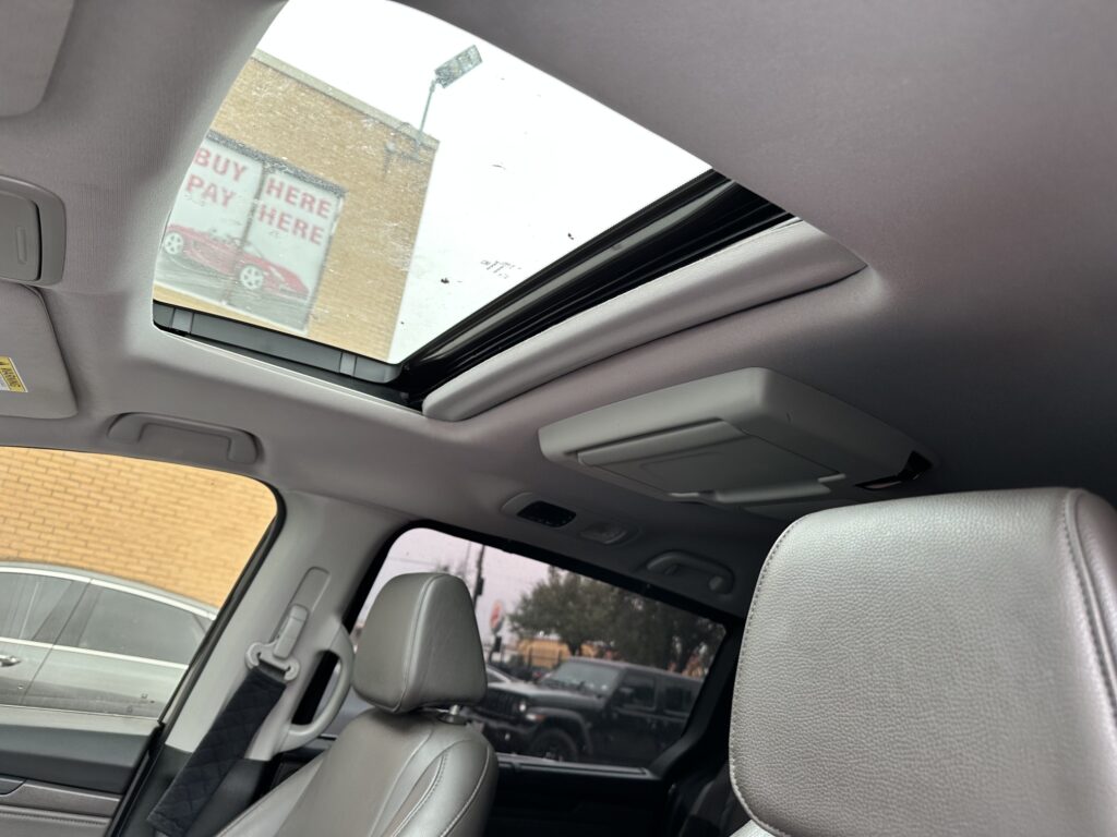 2019 HONDA ODYSSEY TOURING used vehicle for sale in Houston