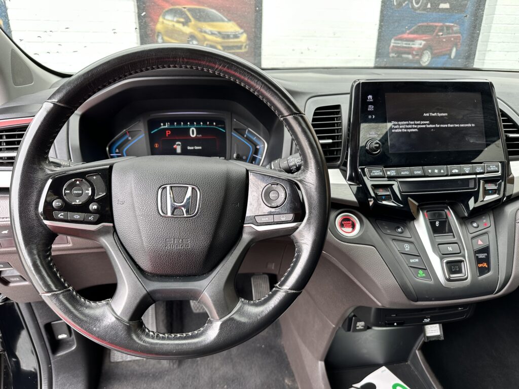 2019 HONDA ODYSSEY TOURING used vehicle for sale in Houston