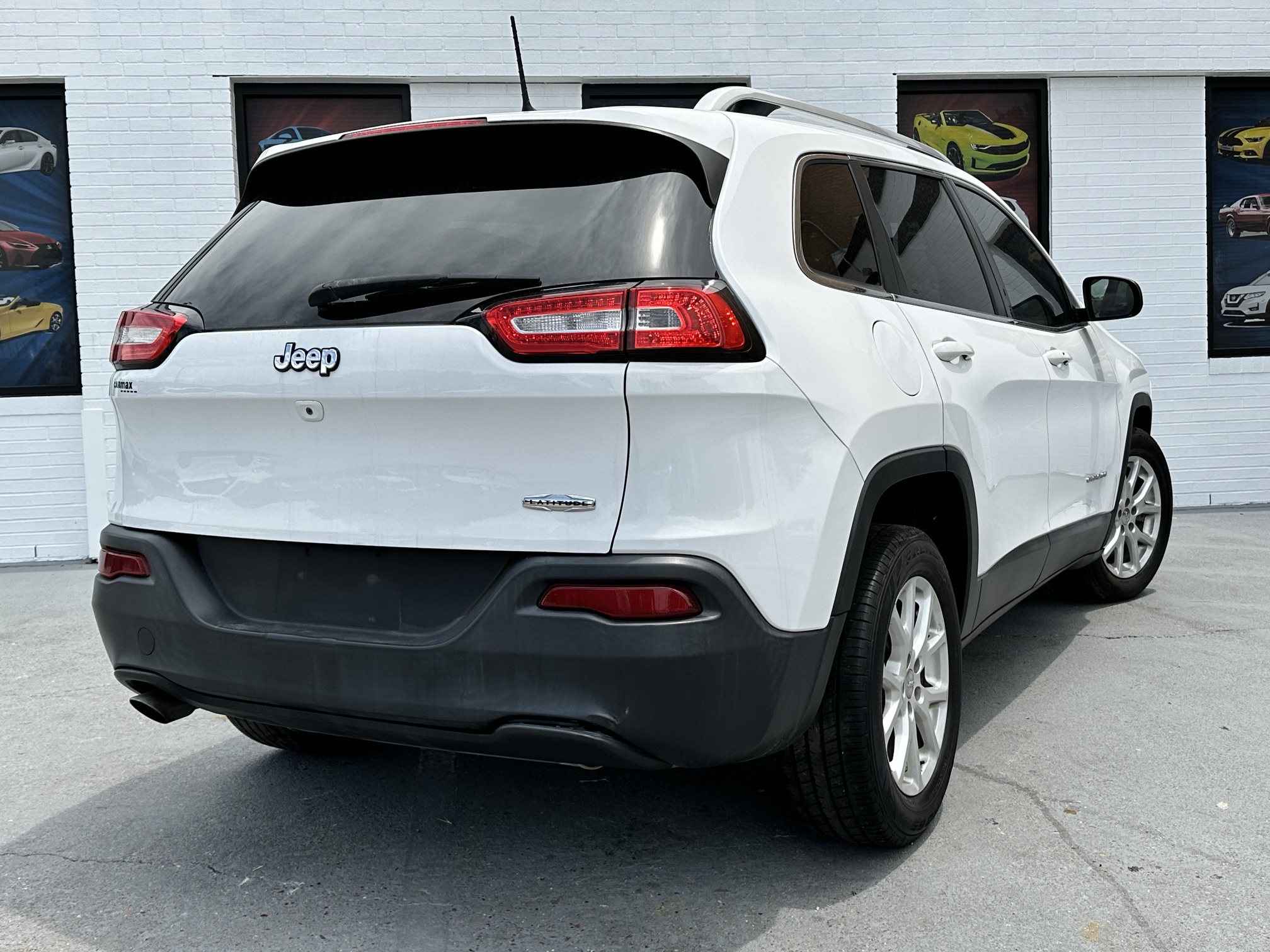 2018 JEEP CHEROKEE LATITUDE PLUS used vehicle for sale in Houston