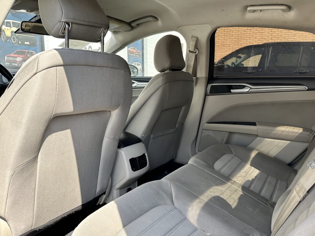 2020 FORD FUSION SE used vehicle for sale in Houston
