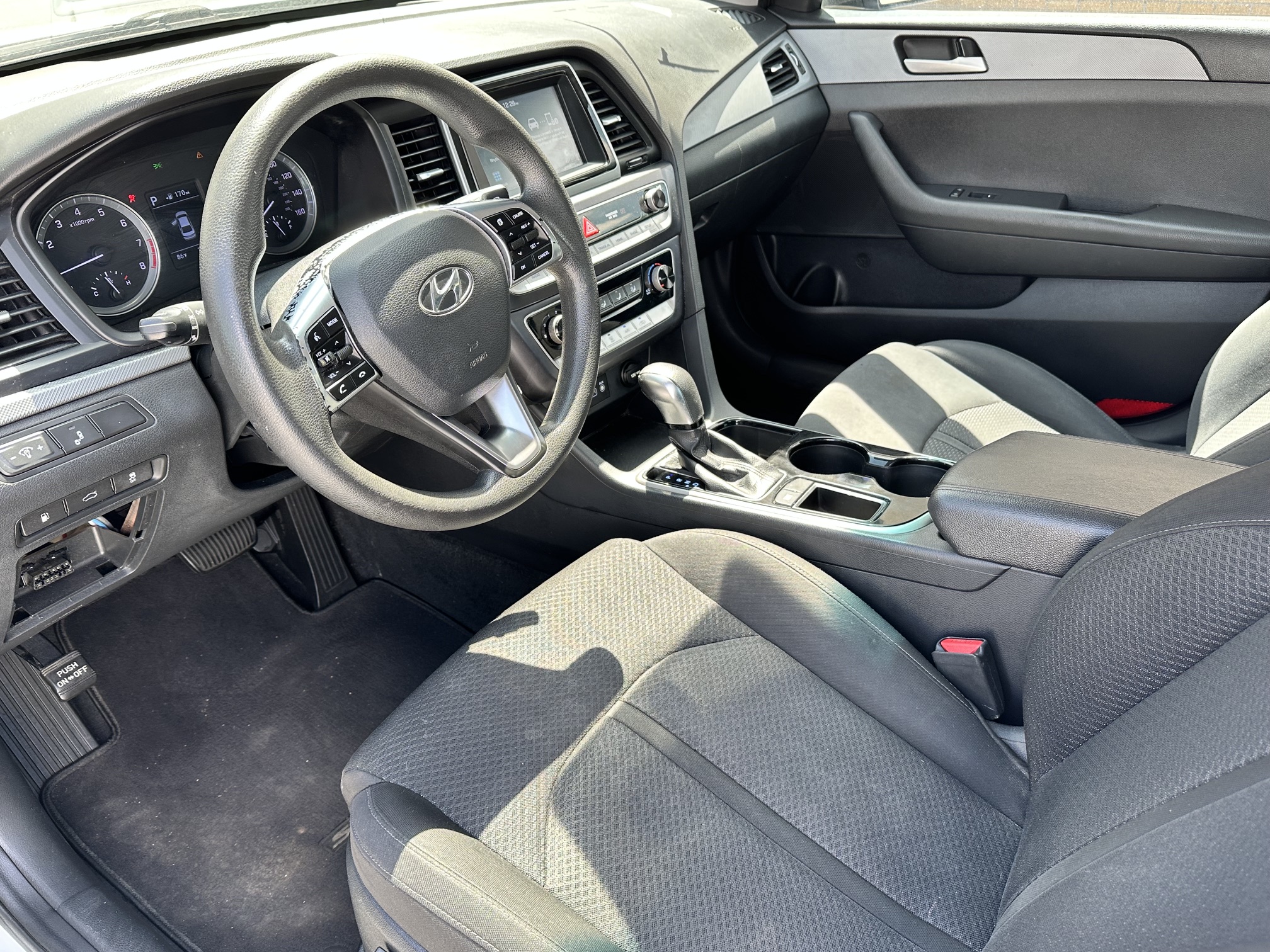 2018 HYUNDAI SONATA SE used vehicle for sale in Houston