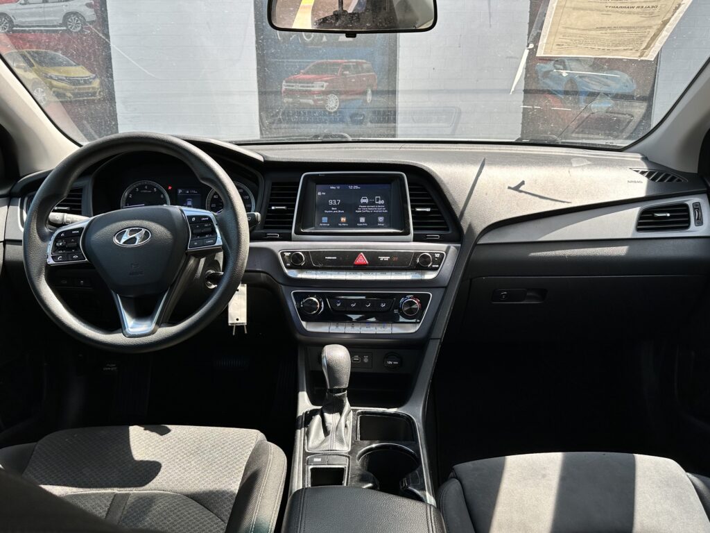 2018 HYUNDAI SONATA SE used vehicle for sale in Houston