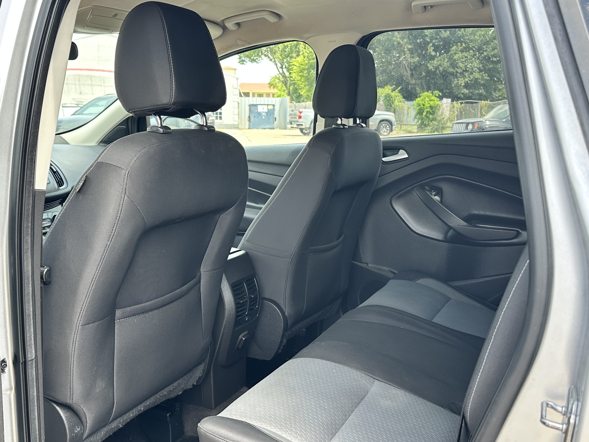 2017 FORD ESCAPE SE used vehicle for sale in Houston
