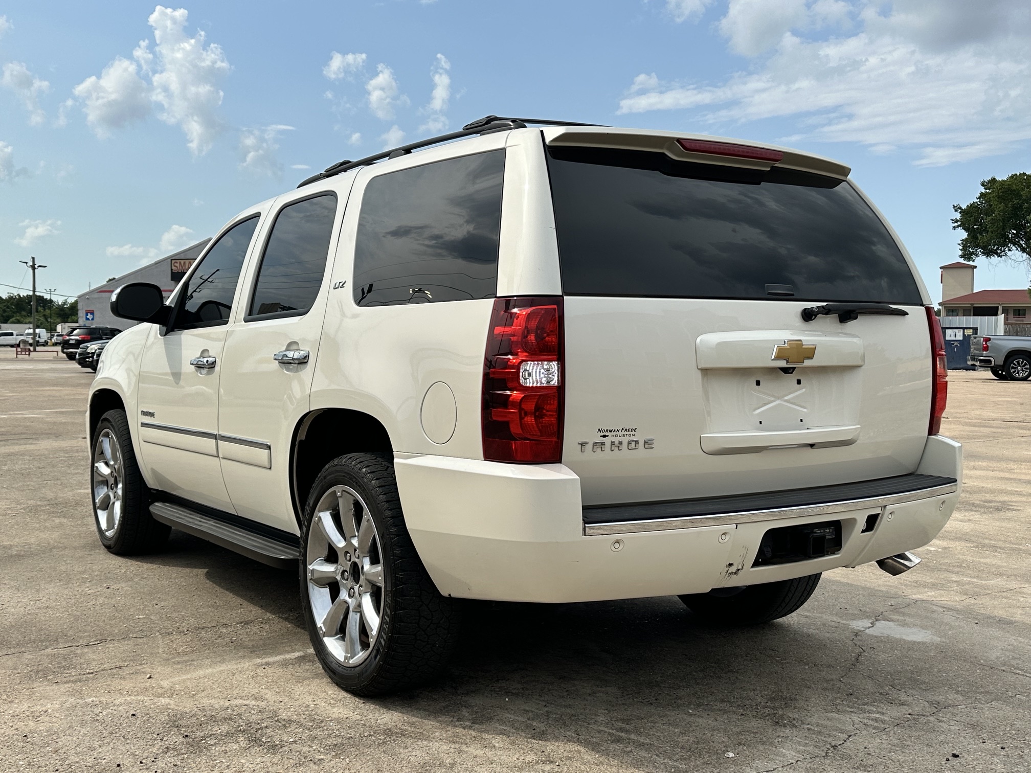 2014 CHEVY TAHOE LTZ used vehicle for sale in Houston