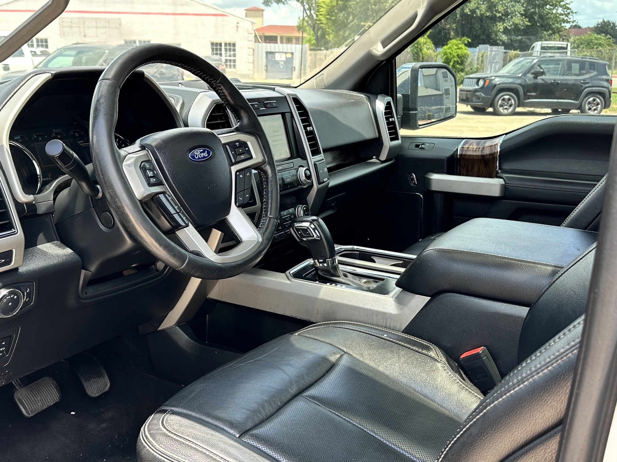 2019 FORD F-150 LARIAT used vehicle for sale in Houston