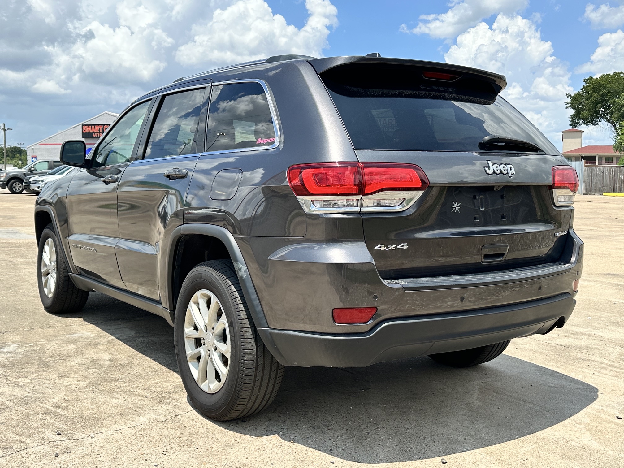 2021 JEEP GRAND CHEROKEE LAREDO used vehicle for sale in Houston