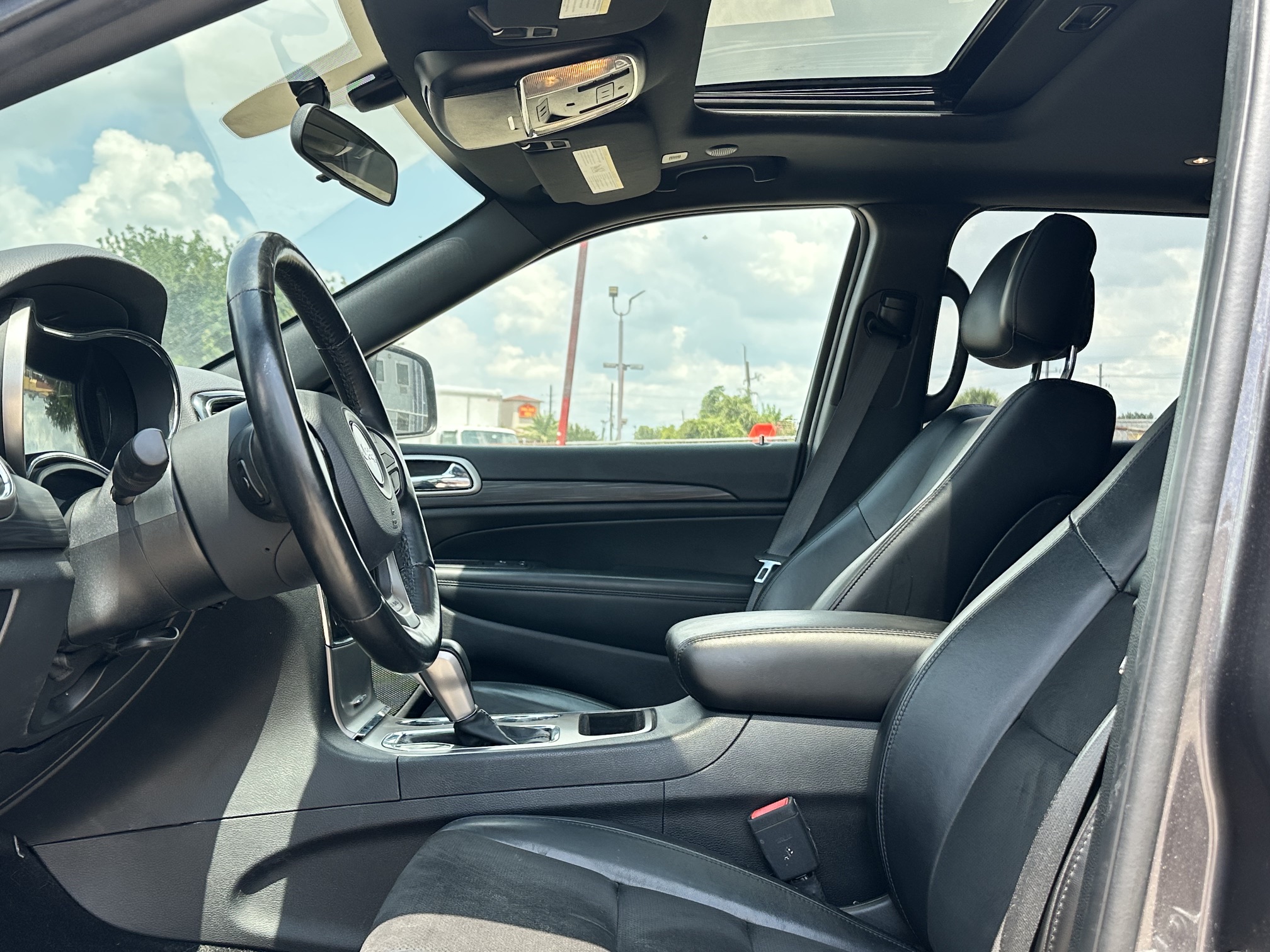 2021 JEEP GRAND CHEROKEE LAREDO used vehicle for sale in Houston