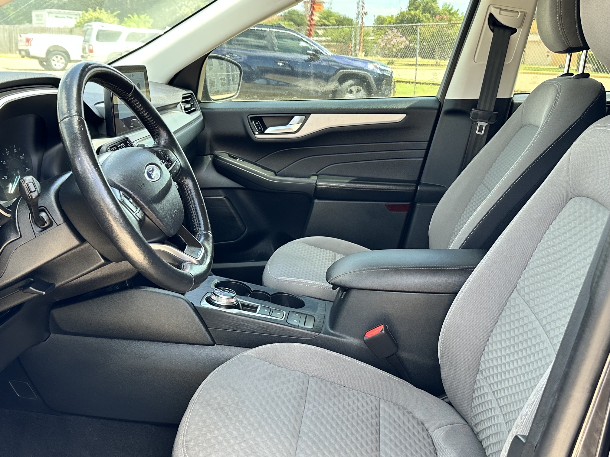 2022 FORD ESCAPE SE used vehicle for sale in Houston