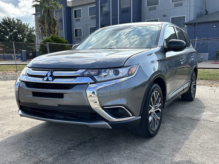 2016 MITSUBISHI OUTLANDER SE, used vehicle for Conroe-area shoppers