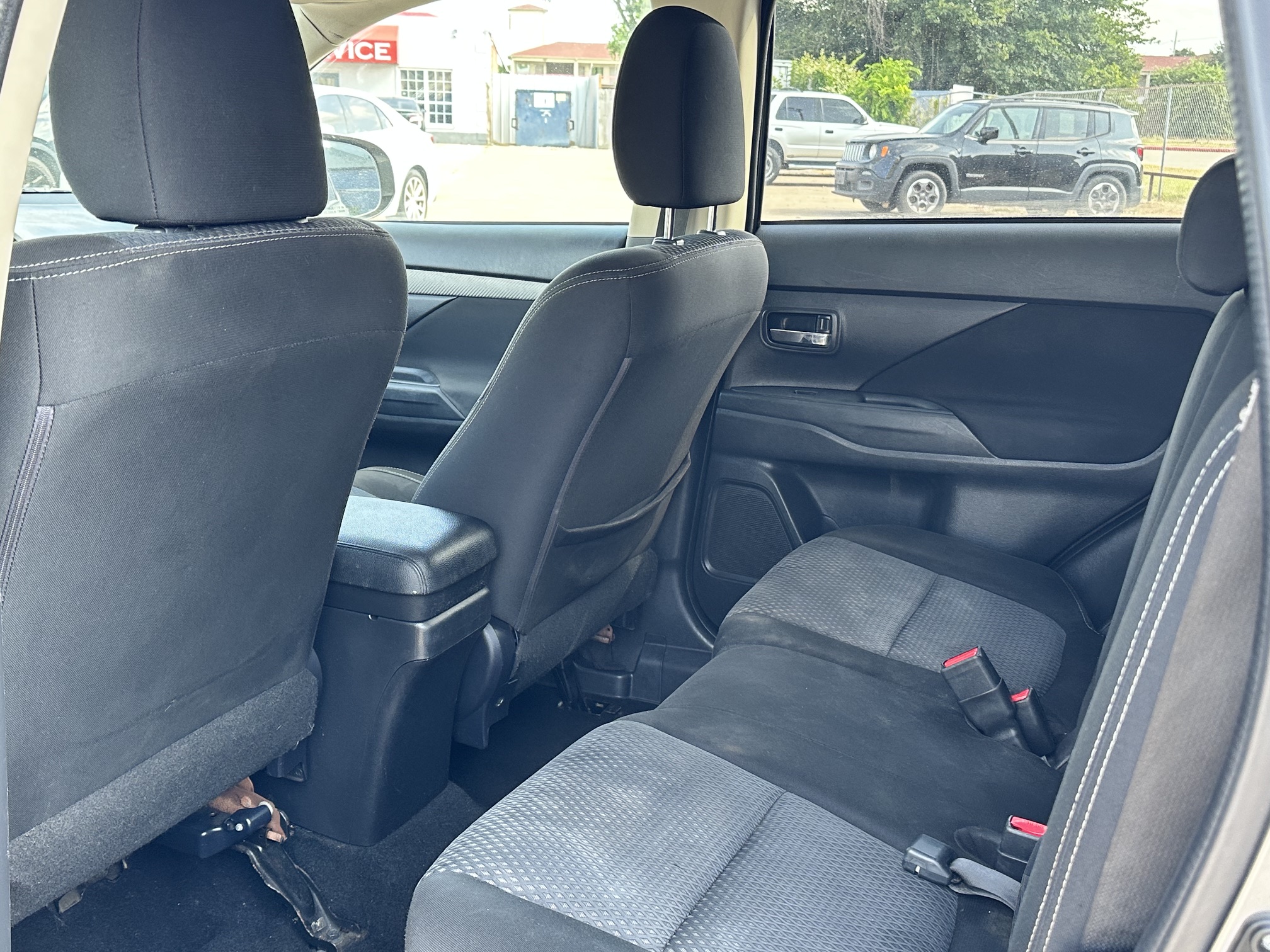 2016 MITSUBISHI OUTLANDER SE used vehicle for sale in Houston