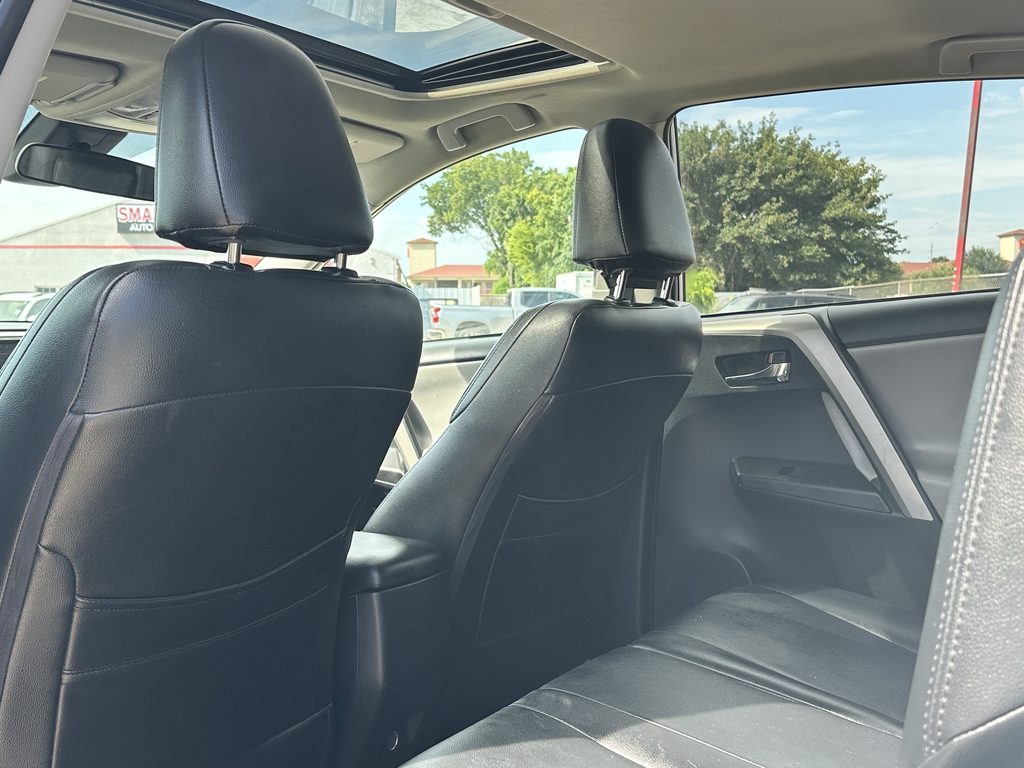 2018 TOYOTA RAV4 XLE used vehicle for sale in Houston