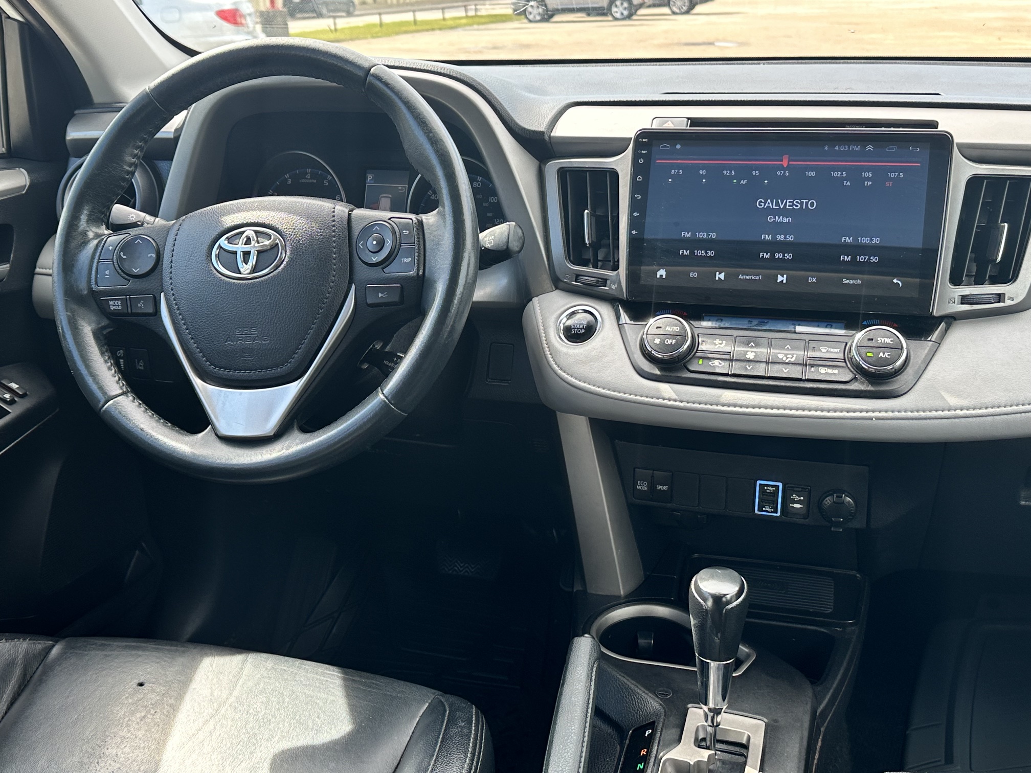 2018 TOYOTA RAV4 XLE used vehicle for sale in Houston
