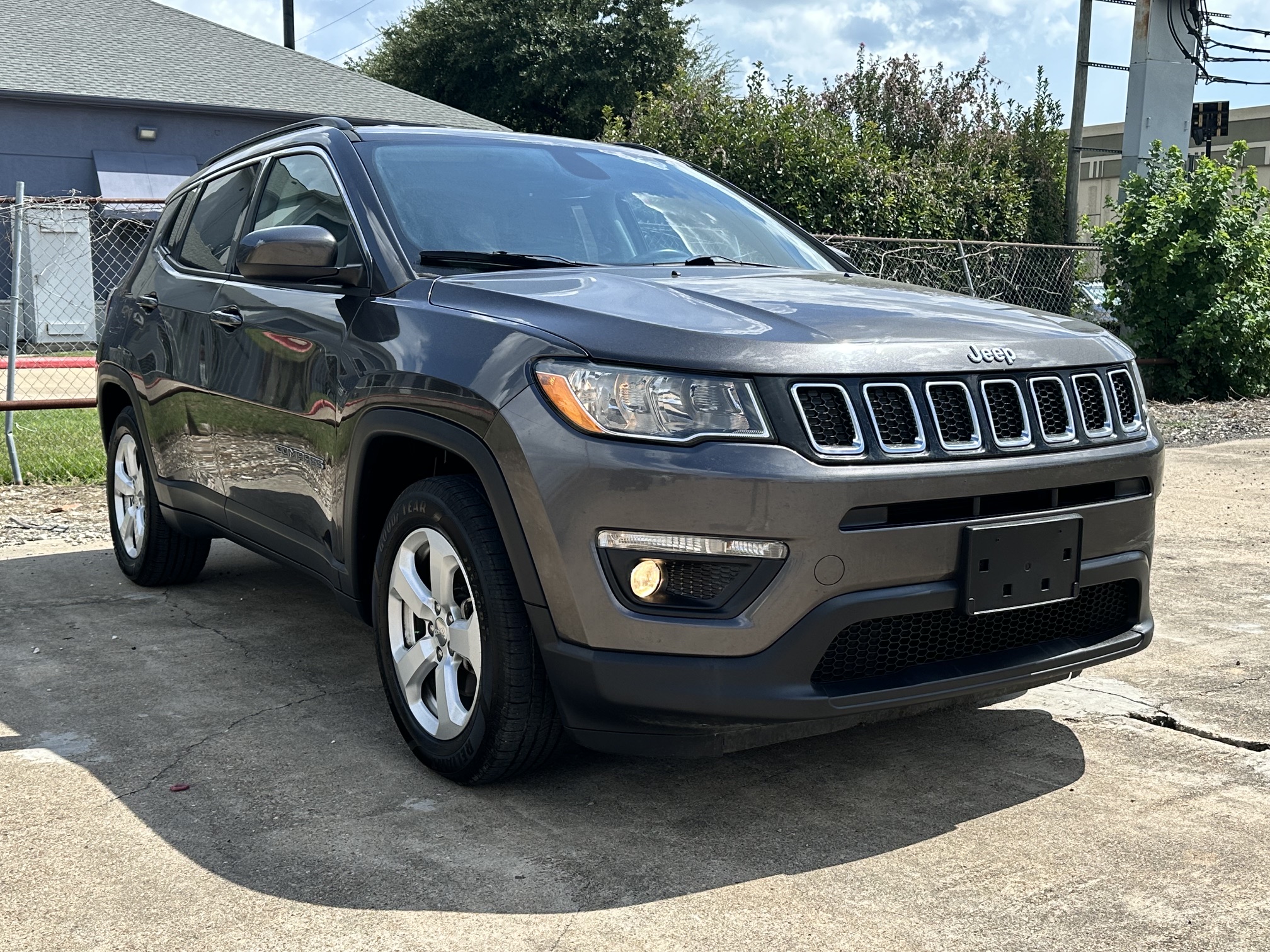 2019 JEEP CHEROKEE LATITUDE used vehicle for sale in Houston