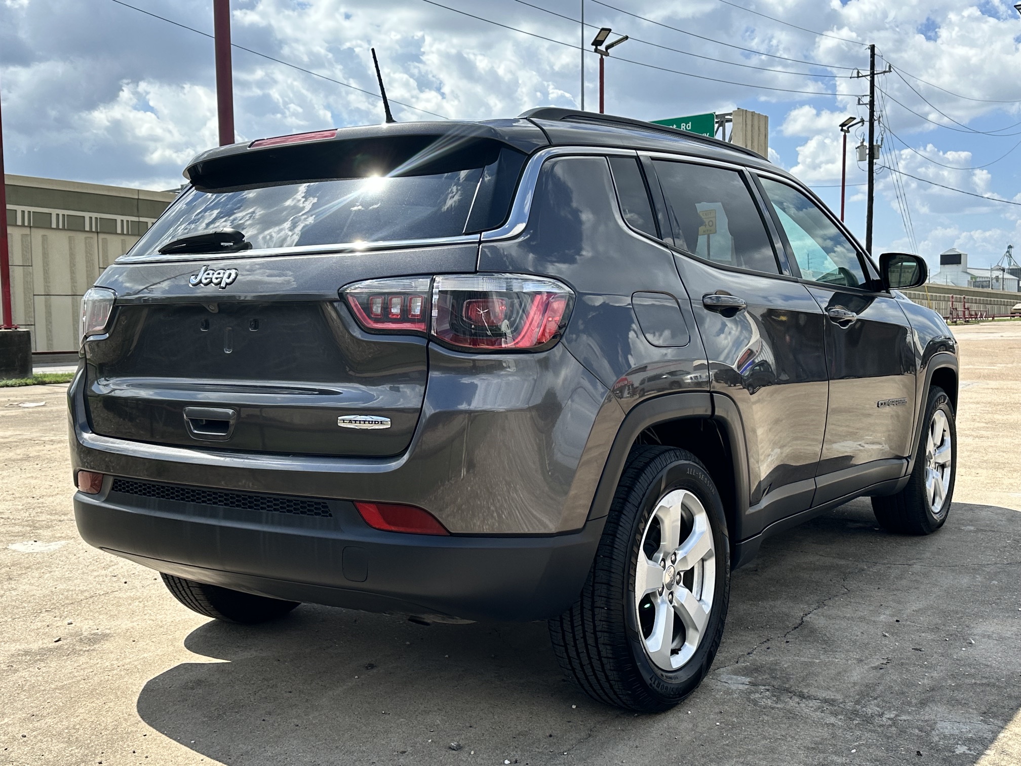 2019 JEEP CHEROKEE LATITUDE used vehicle for sale in Houston