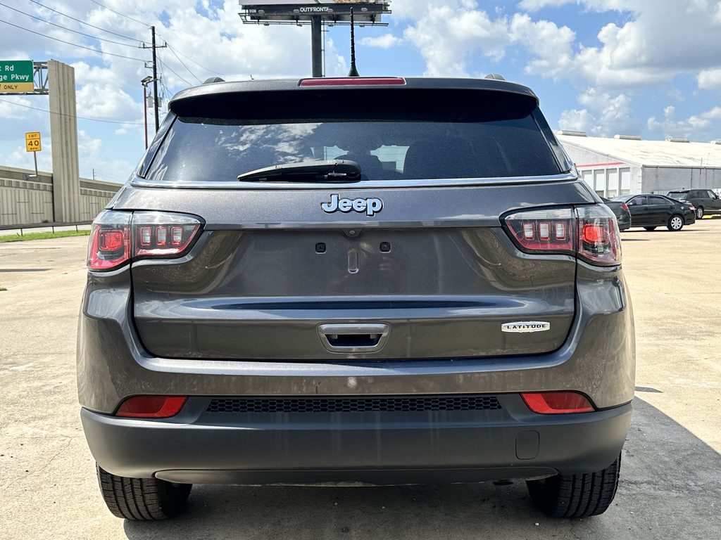 2019 JEEP CHEROKEE LATITUDE used vehicle for sale in Houston