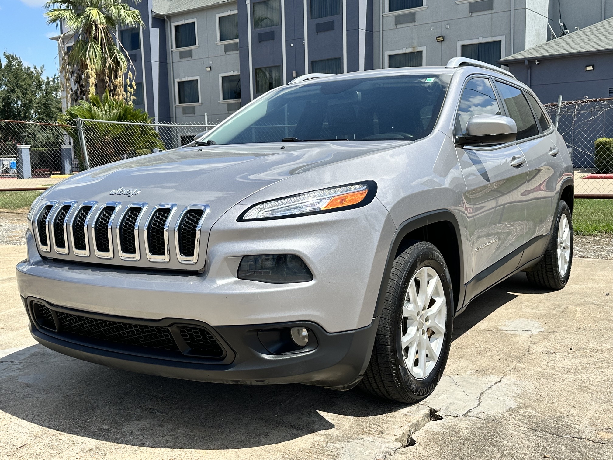 2018 JEEP CHEROKEE LATITUDE used vehicle for sale in Houston