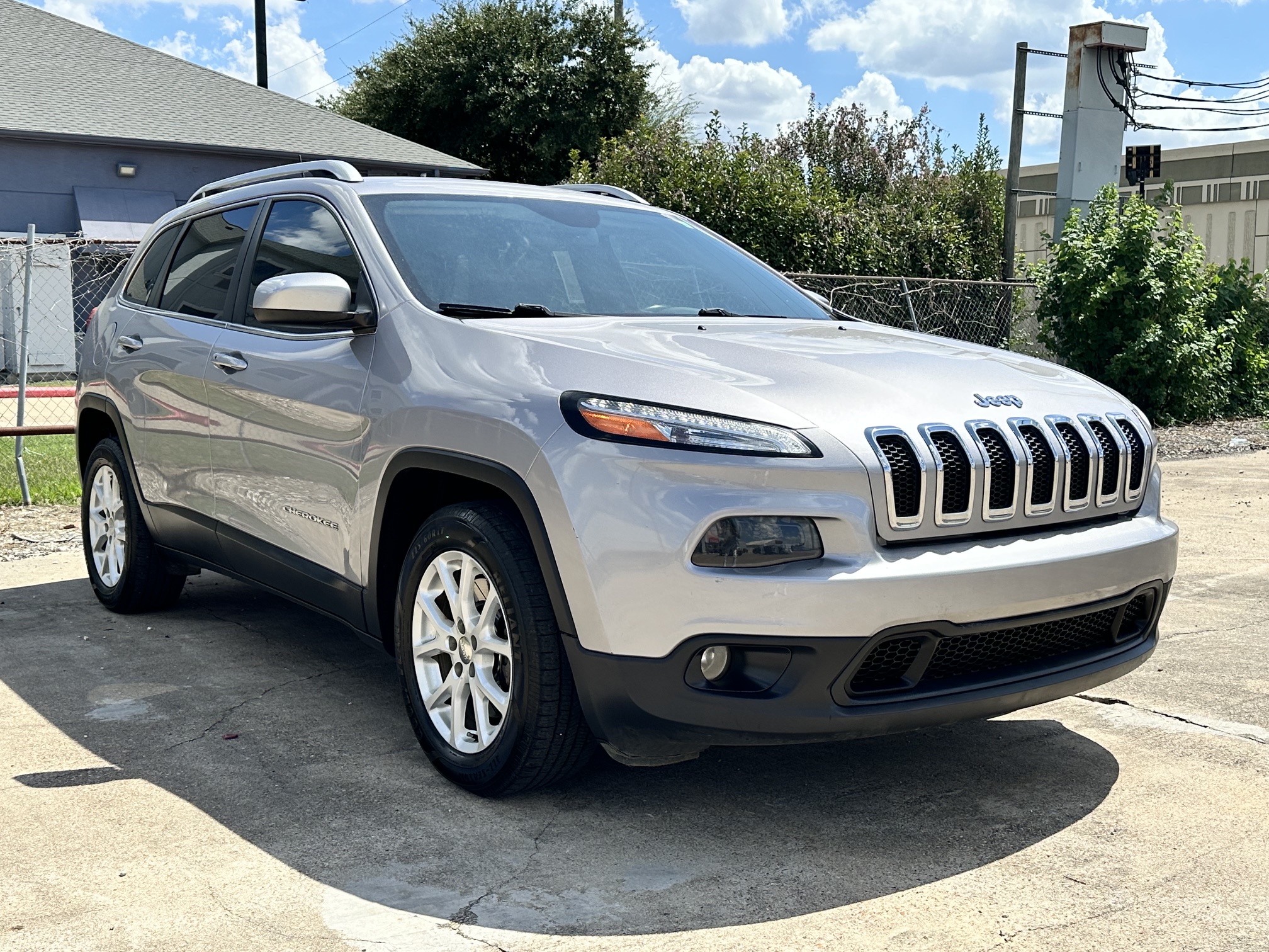 2018 JEEP CHEROKEE LATITUDE used vehicle for sale in Houston