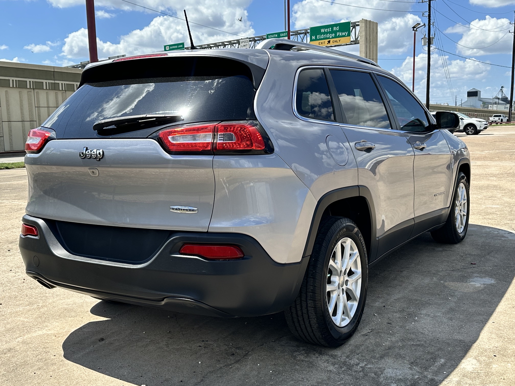 2018 JEEP CHEROKEE LATITUDE used vehicle for sale in Houston