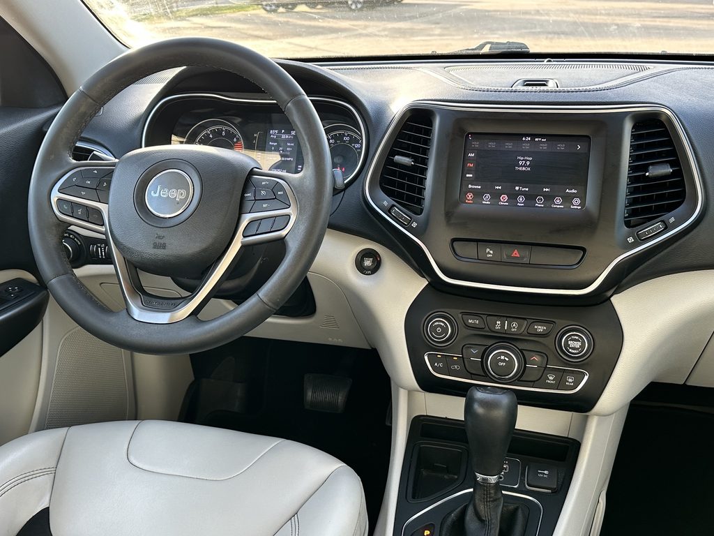 2020 JEEP CHEROKEE LATITUDE used vehicle for sale in Houston