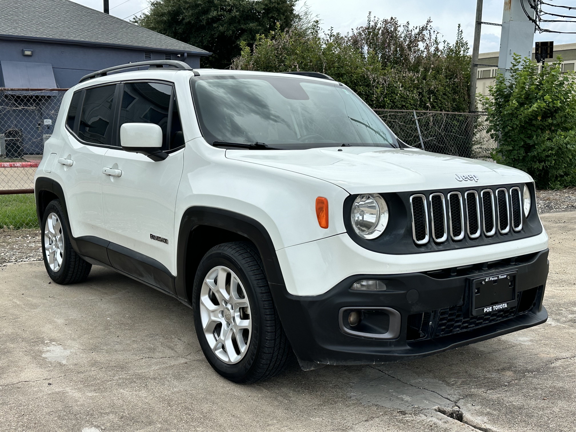 2015 JEEP RENEGADE LATITUDE used vehicle for sale in Houston