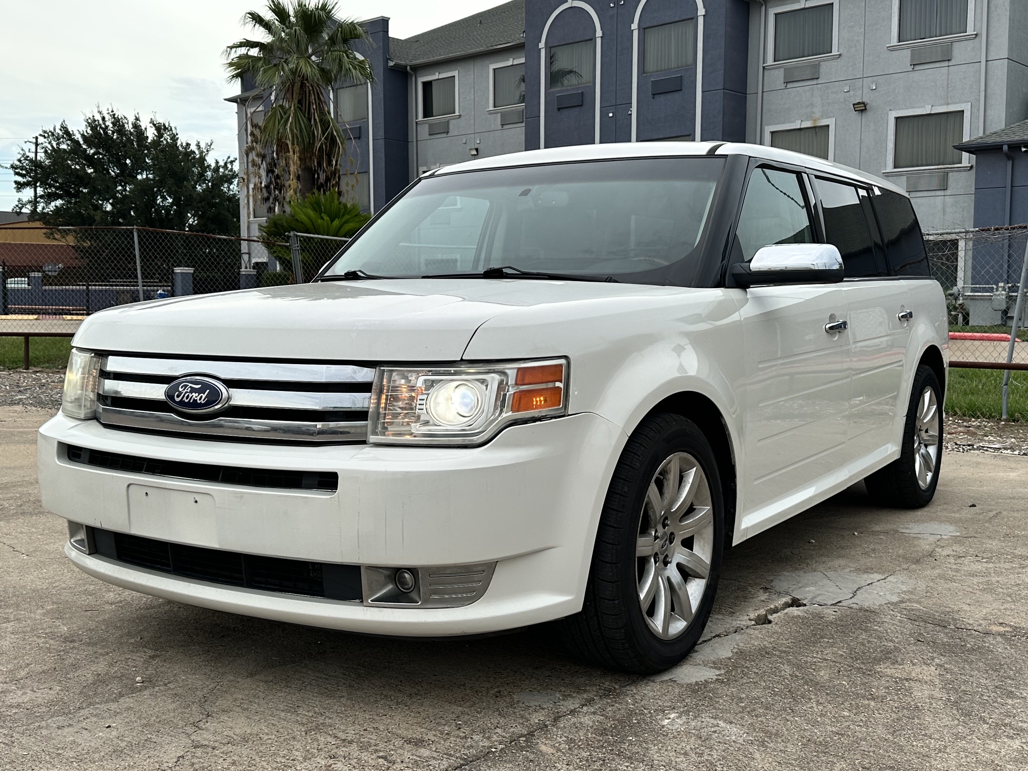2011 FORD FLEX LIMITED used vehicle for sale in Houston