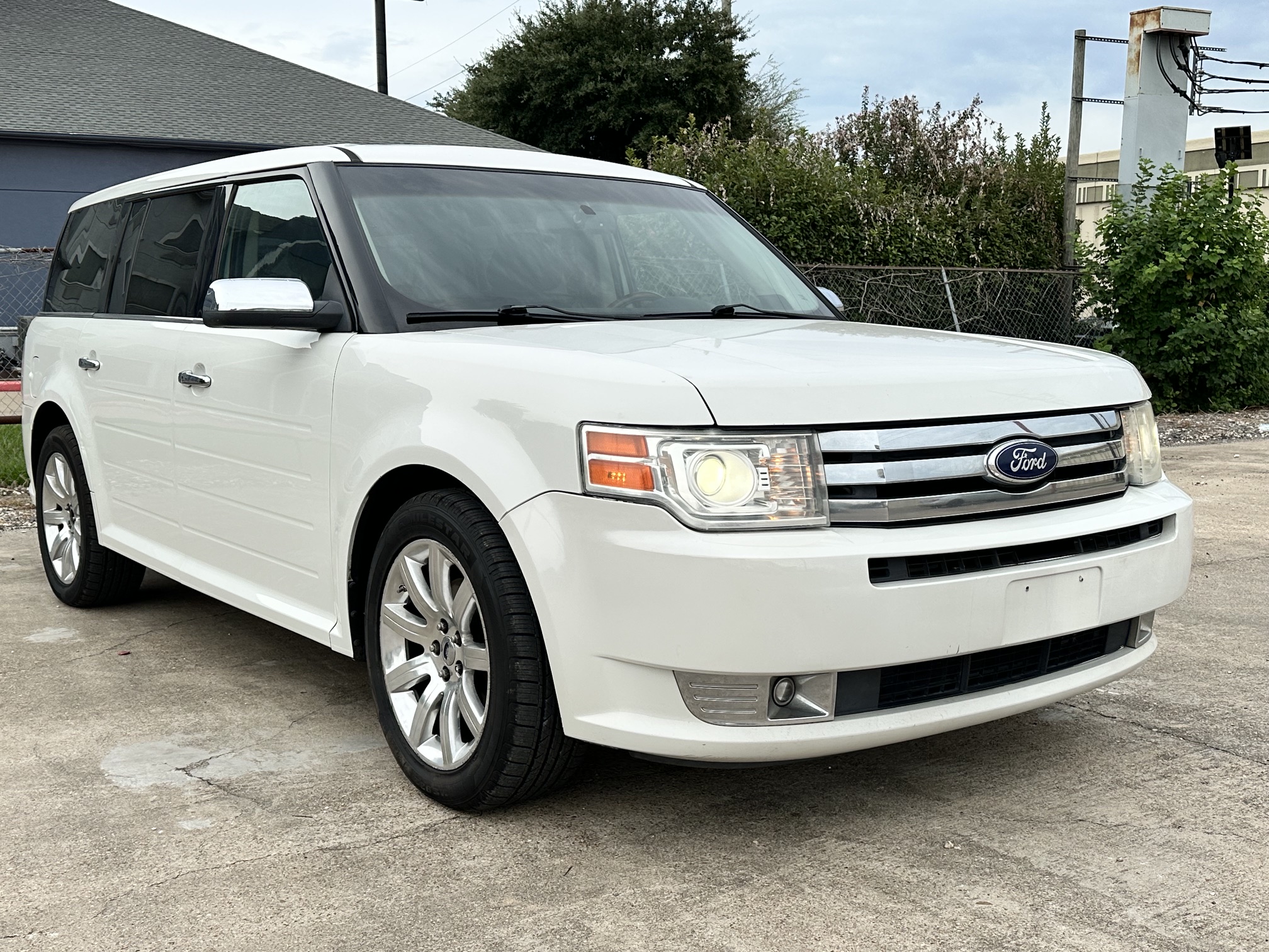 2011 FORD FLEX LIMITED used vehicle for sale in Houston