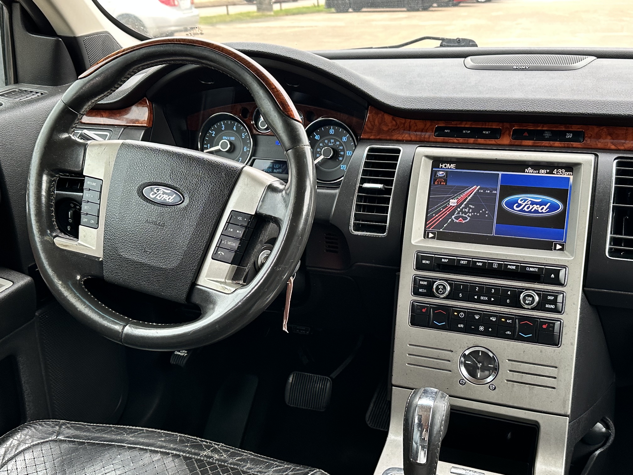 2011 FORD FLEX LIMITED used vehicle for sale in Houston
