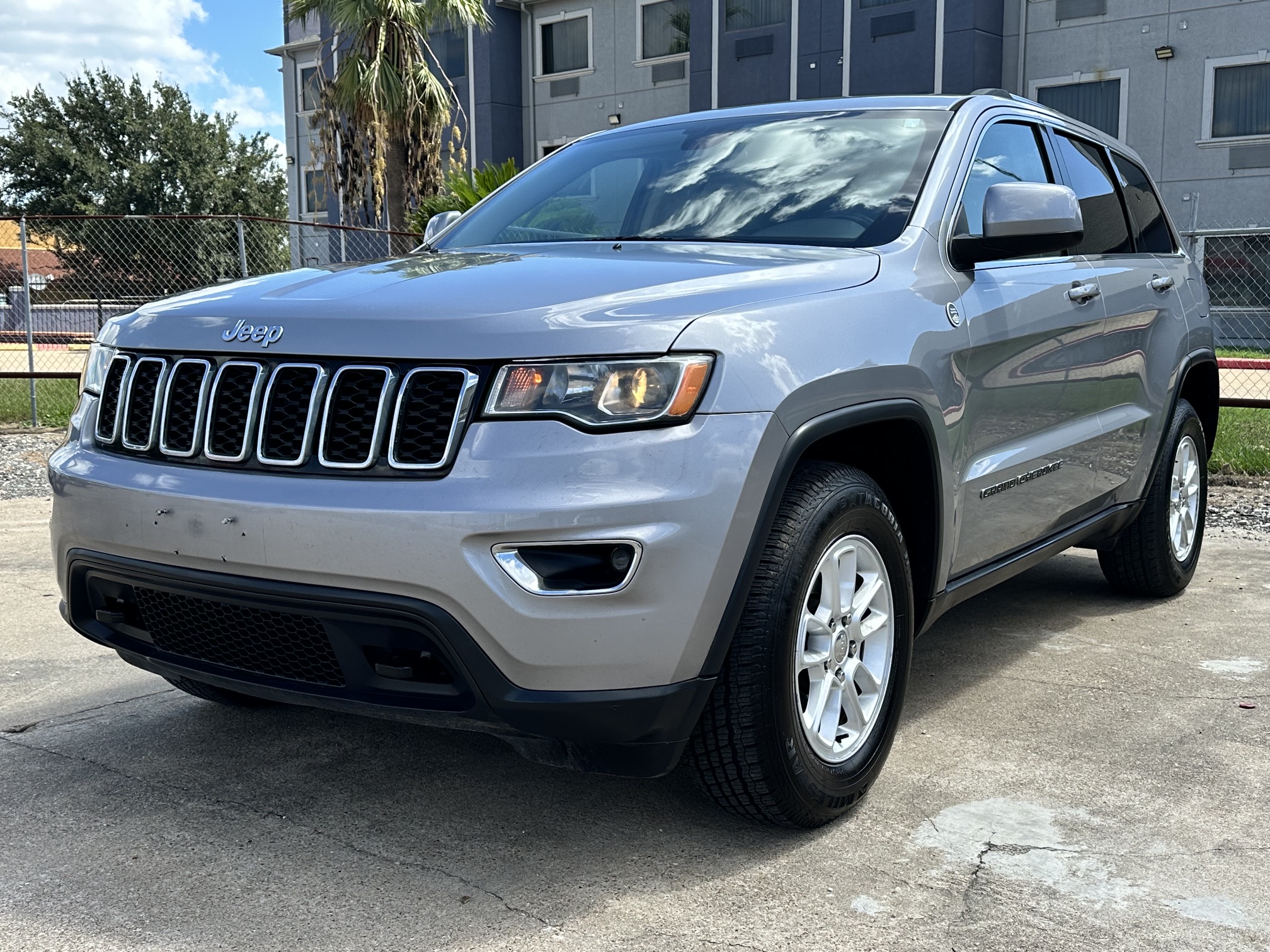 2018 JEEP GRAND CHEROKEE LAREDO used vehicle for sale in Houston