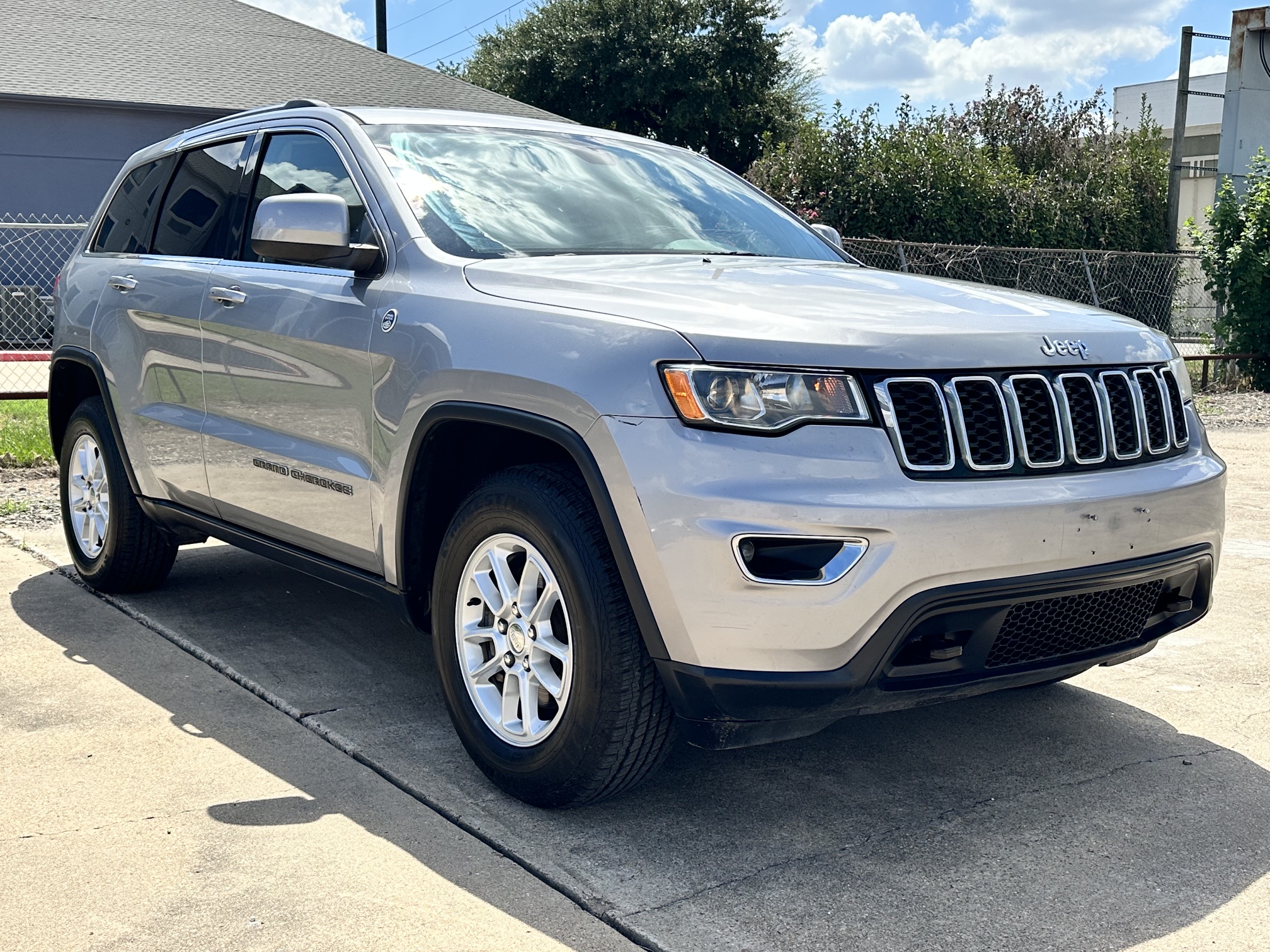 2018 JEEP GRAND CHEROKEE LAREDO used vehicle for sale in Houston