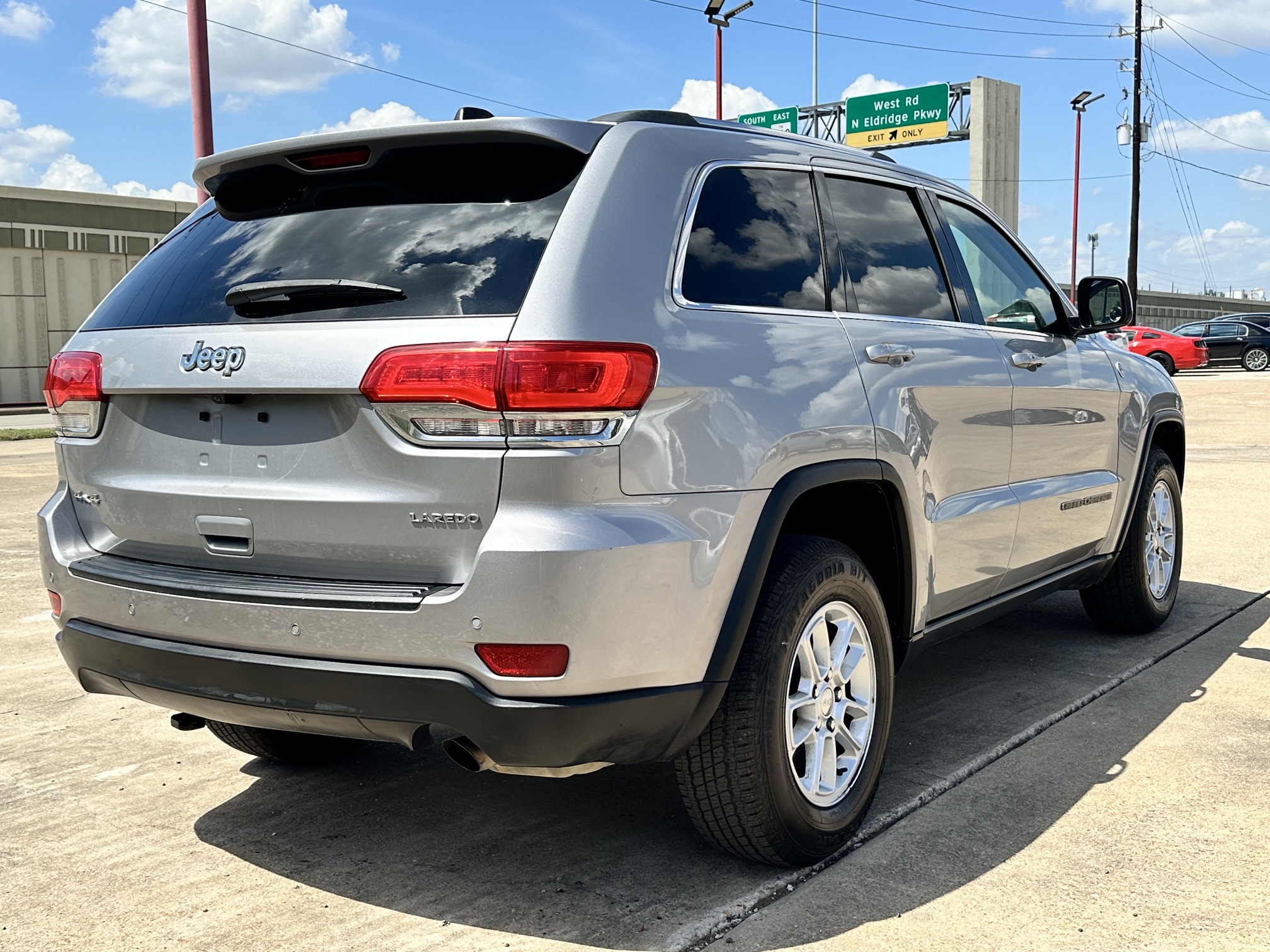 2018 JEEP GRAND CHEROKEE LAREDO used vehicle for sale in Houston