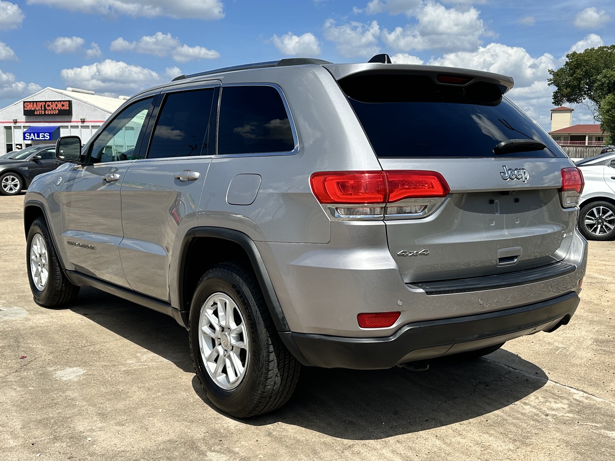 2018 JEEP GRAND CHEROKEE LAREDO used vehicle for sale in Houston