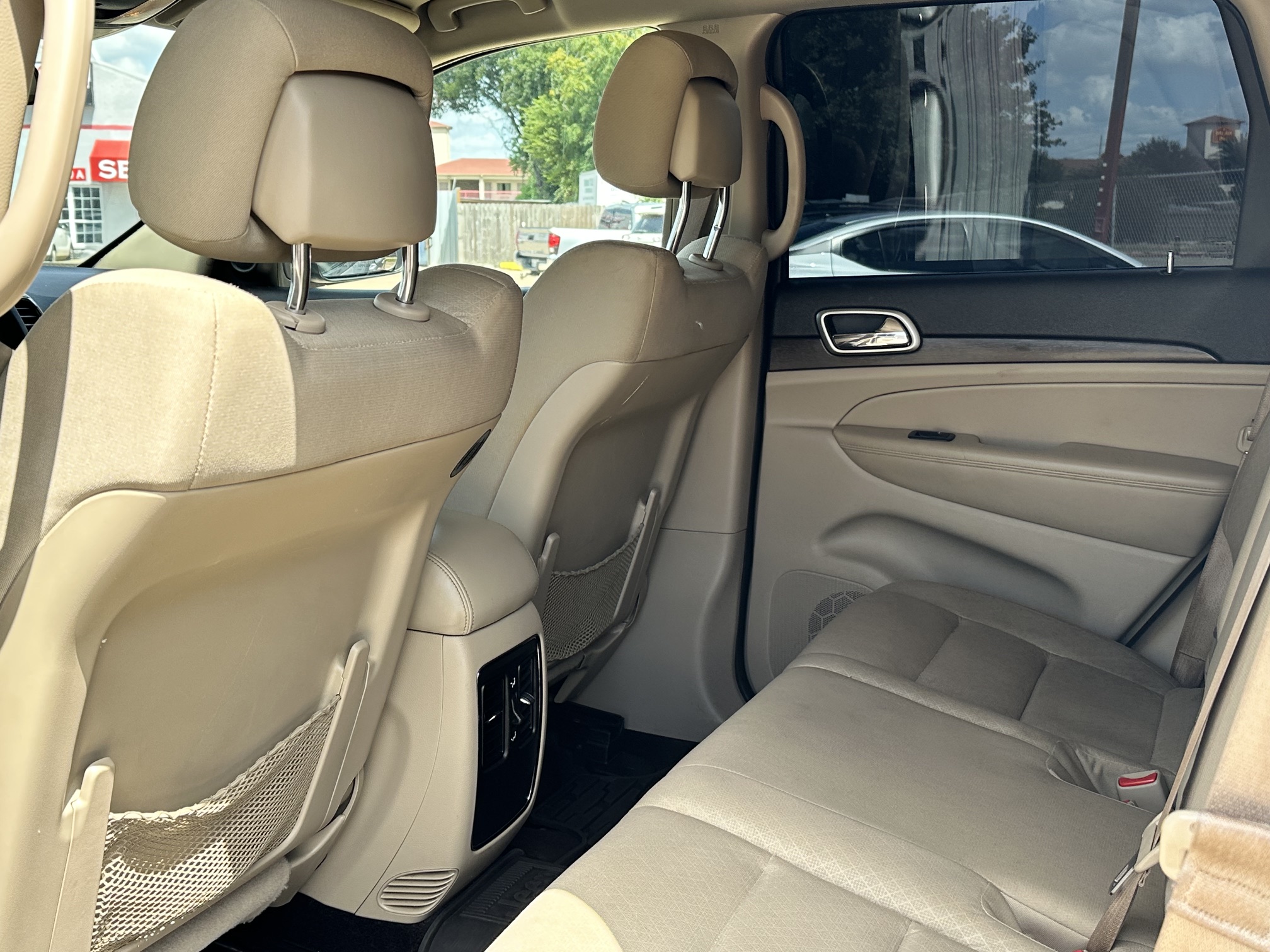 2018 JEEP GRAND CHEROKEE LAREDO used vehicle for sale in Houston