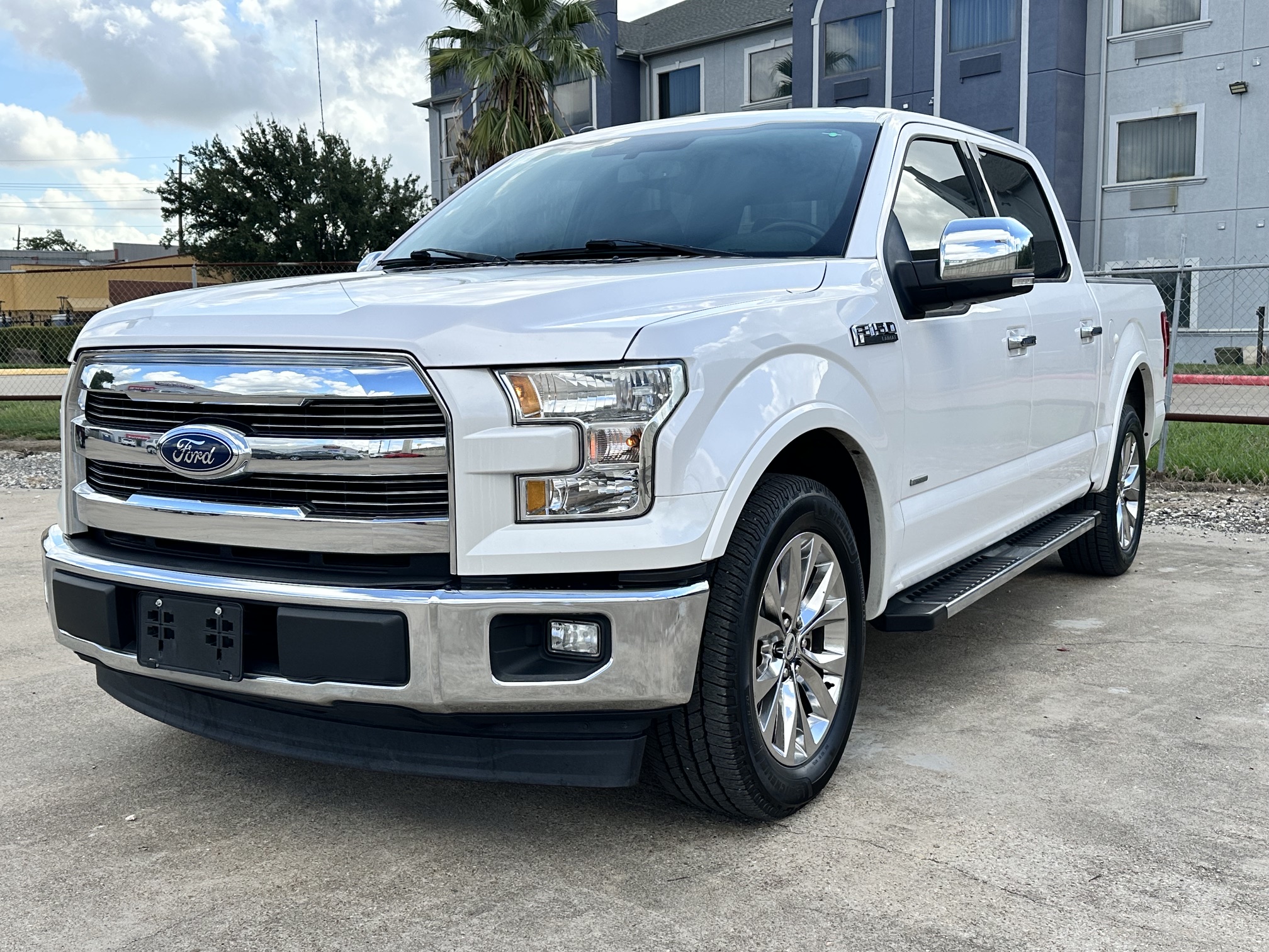 2017 FORD F-150 LARIAT used vehicle for sale in Houston