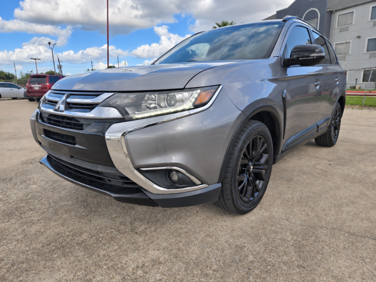 2018 Mitsubishi Outlander, used vehicle for Missouri City-area shoppers