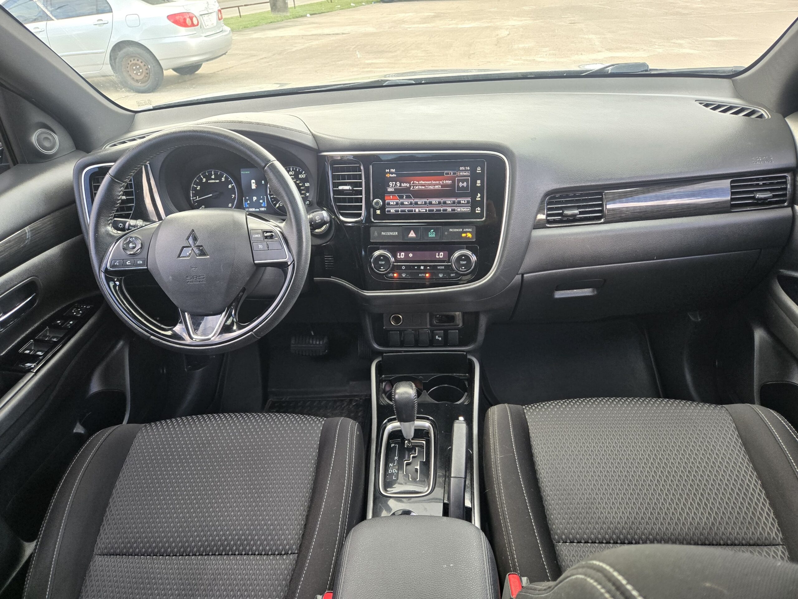 2018 Mitsubishi Outlander used vehicle for sale in Houston