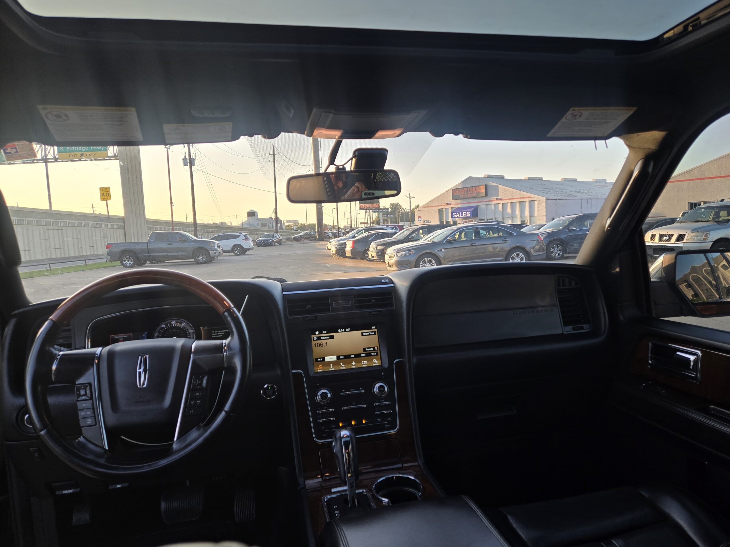 2017 Lincoln Navigator Select 2WD used vehicle for sale in Houston